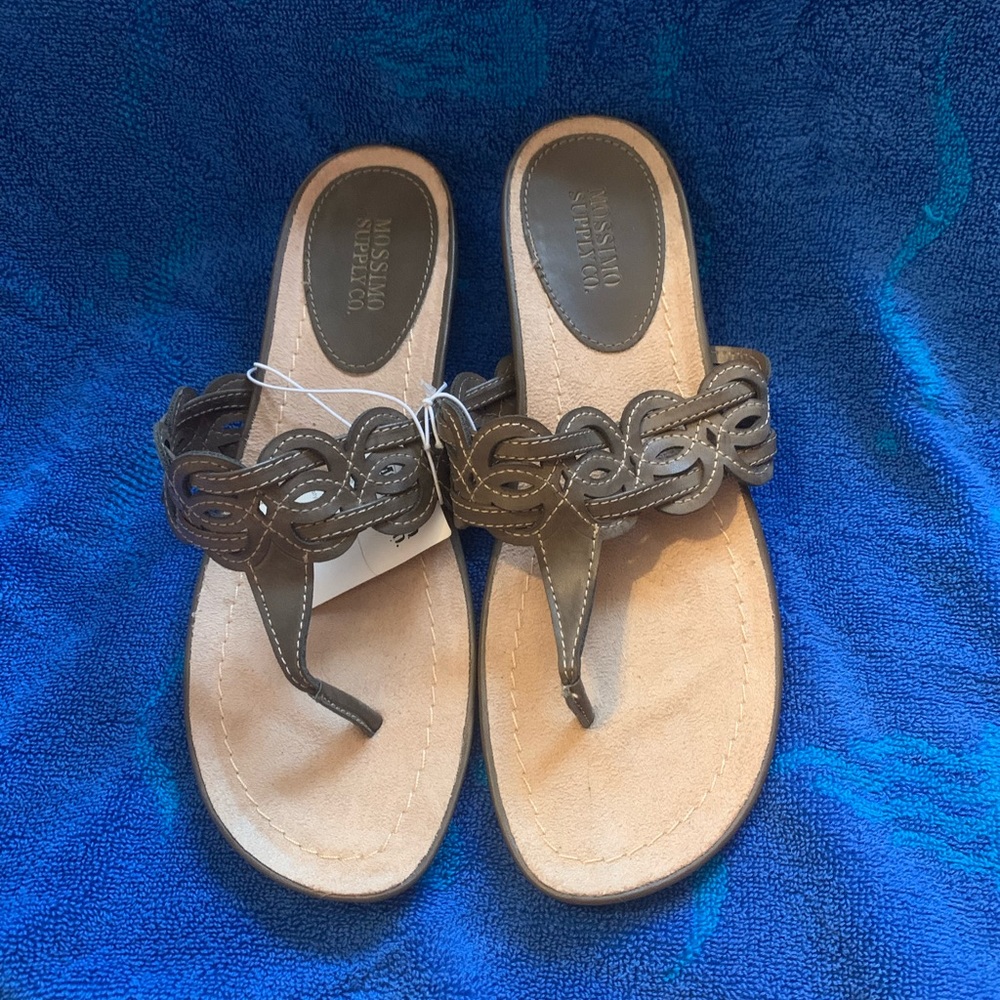 Brown sandals. Size 8.5. NWT